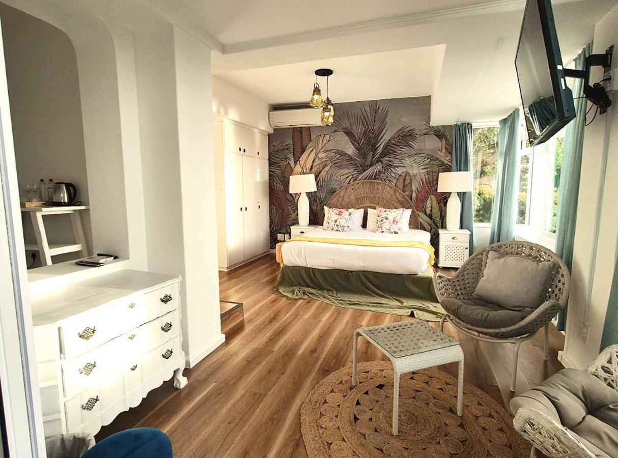 Sun&Sand Camps Bay Cape Town Exterior photo